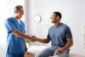 Man sharing his experience in group therapy about ketamine addiction